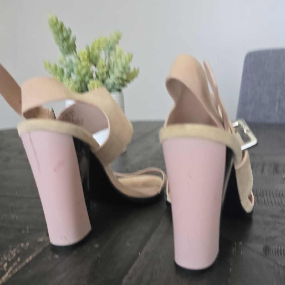 Calvin Klein Women's Tan Sandals - Picture 7 of 9